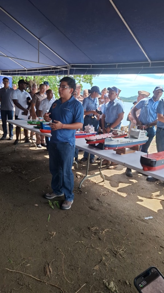 Exposición de modelos navales a escala en SICMAR 2026